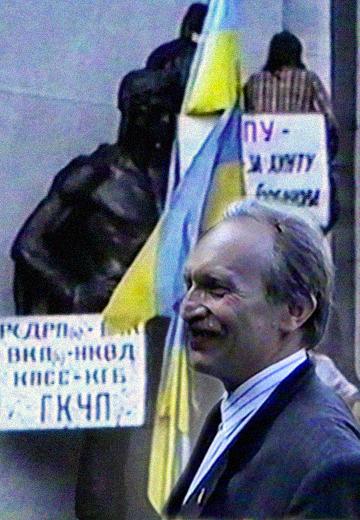 Мітинг біля Верховної Ради: гарбуз, міліція, гасла