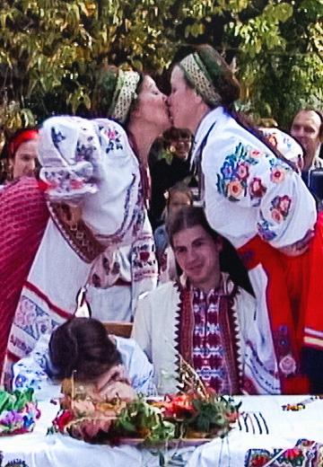 Волинське весілля: традиції, які передають поколіннями