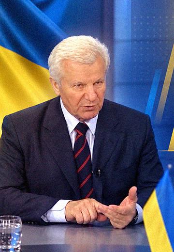 Олександр Мороз: політика, економіка і лірика 