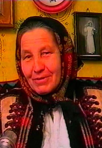 Вишивальниця Олена Руснак