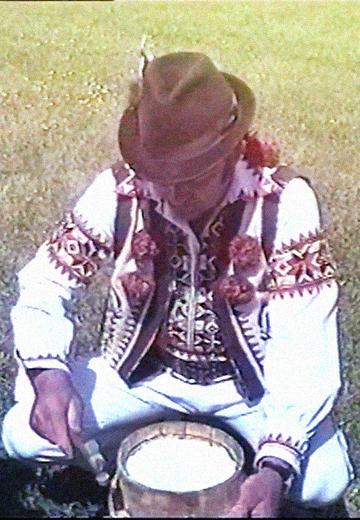 "Exit to the mountain range" in the village of Putyla