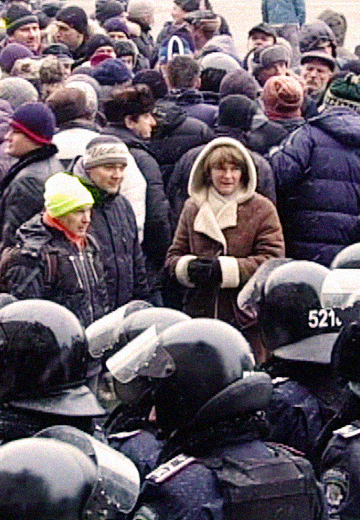 Night clashes on Euromaidan