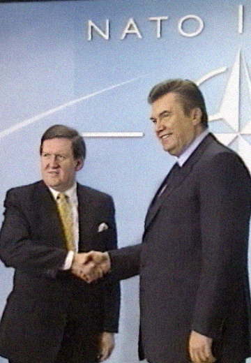 Ukraine-NATO: Yanukovych in Brussels, 2003