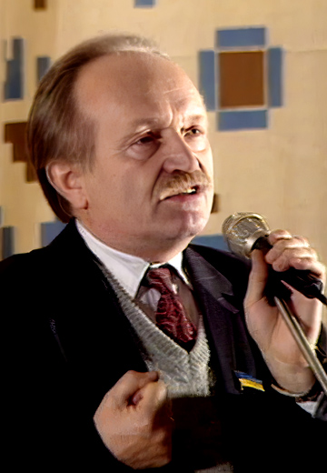 Vyacheslav Chornovil speaks at the meeting of the People's Movement of Ukraine party