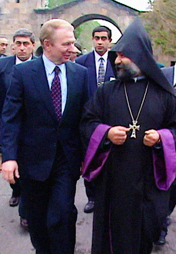 Leonid Kuchma in Armenia