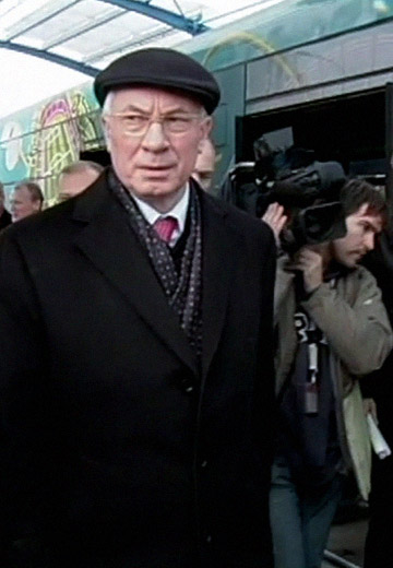 Opening of the high-speed tram line