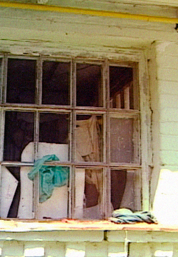 Vyshneve, 2005: Dilapidated buildings