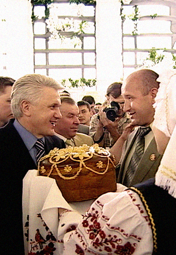 Volodymyr Lytvyn at "Agro-2004"