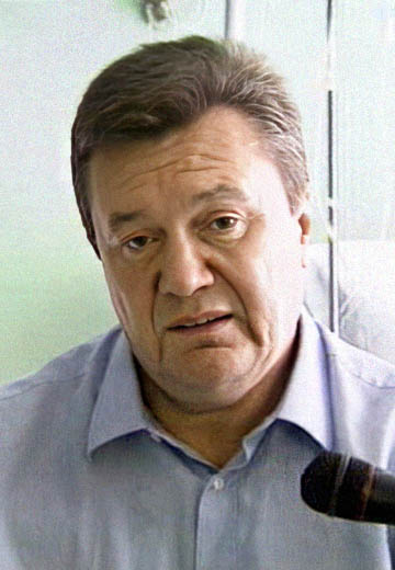 “Egg assassination attempt": Yanukovych in hospital