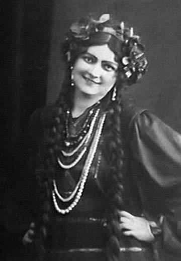 Opera singer Oksana Petrusenko